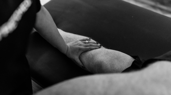 Stretched Glasgow Knee Pain Treatment